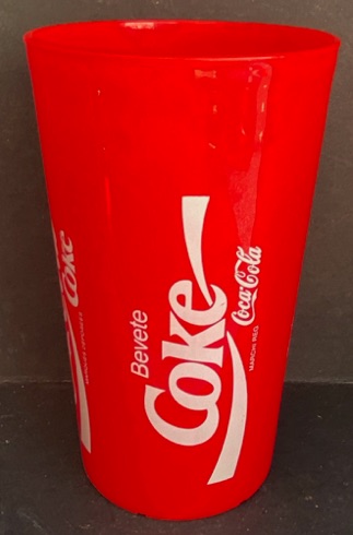 58284-1 coca cola plastic drinkbeker.jpeg